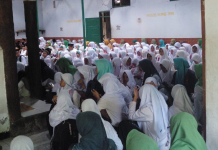 Ratusan Peserta Didik Ziarahi Makam Ki Ageng Ngerang dan Syeh Jangkung