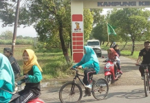 Bersepeda, Kader NU Kaliwungu Syiarkan Maulid Nabi