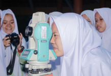 MA Salafiyah Praktik Rukyat di Pantai Kartini Jepara