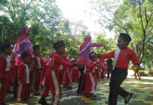 KB Ummi Halimatus Sa’diyah Adakan Outbound Cerdas