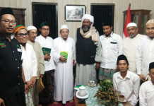 Syaikh Awad Kunjungi Habib Luthfi