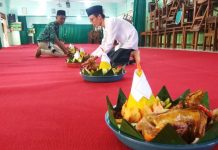 93 Tumpeng dan 93 Manaqib di Puncak Harlah ke-93 Madrasah TBS