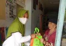 PAUD Al-Azhar Jekulo Salurkan Ratusan Paket Zakat