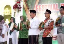 Diselingi Penyerahan Bantuan Modal untuk 75 Ibu Tangguh, Begini Kemeriahan Festival Rebana El-Muna Kudus