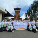 Usai Ziarah, Rombongan Fatayat NU Gebog Lihat Tradisi Dandangan