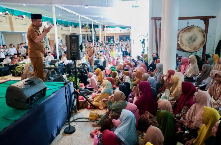 Ribuan Masyarakat Hadiri Haul KH Dalhar Watucongol