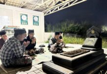 Merawat Tradisi, Rombongan Pelajar NU Kudus Ziarahi Makam Pendiri IPNU-IPPNU di Yogyakarta