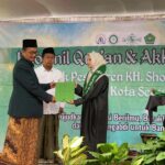 Wisuda Perdana MAK 01 NU Semarang Lahirkan Lulusan Ahli IT yang Hafal Al-Qur’an