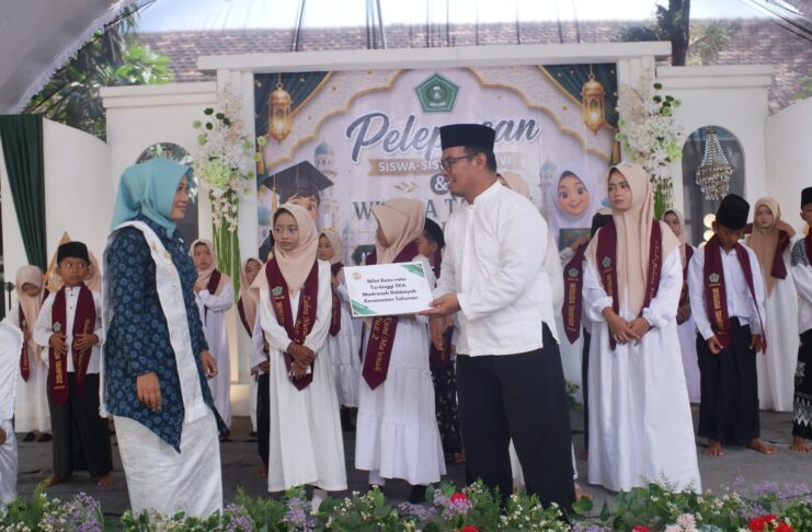 Pendidikan Agama, Pondasi yang Wajib Ditanamkan Kepada Anak