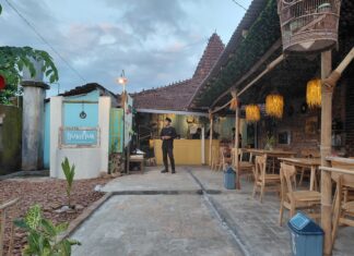 Sajikan Kopi, Buku, Makan Enak, Kedai Nuk Inuk ala Pegiat Lesbumi Pati