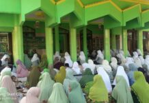 Fatayat NU Desa Piji Santuni 35 Anak Yatim Piatu