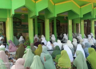 Fatayat NU Desa Piji Santuni 35 Anak Yatim Piatu