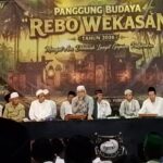 Khataman al Quran dalam Rangka Rebo Wekasan di Masjid Wali Jepang