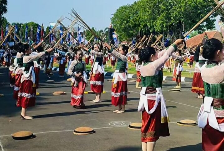 Pecahkan Rekor MURI, Tari Lajur Caping Kalo Jadi Nilai Tambah Budaya Kudus