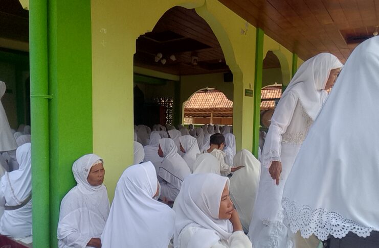 Di Grobogan, Ratusan Jamaah Peringati Haul Syekh Abdul Qodir al-Jailani.